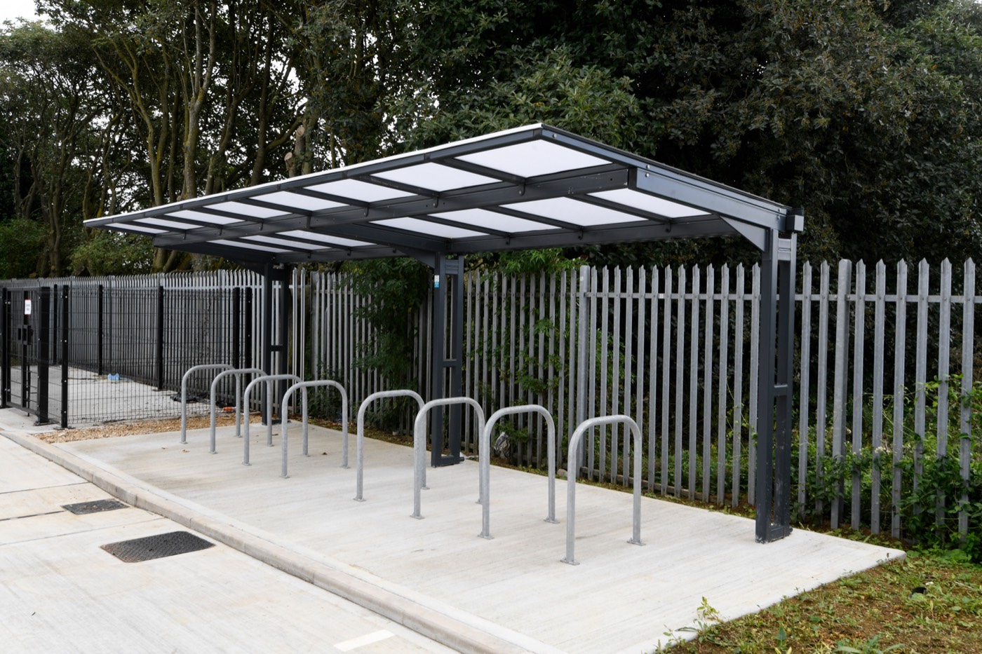 Covered cycle parking at Windrush Park